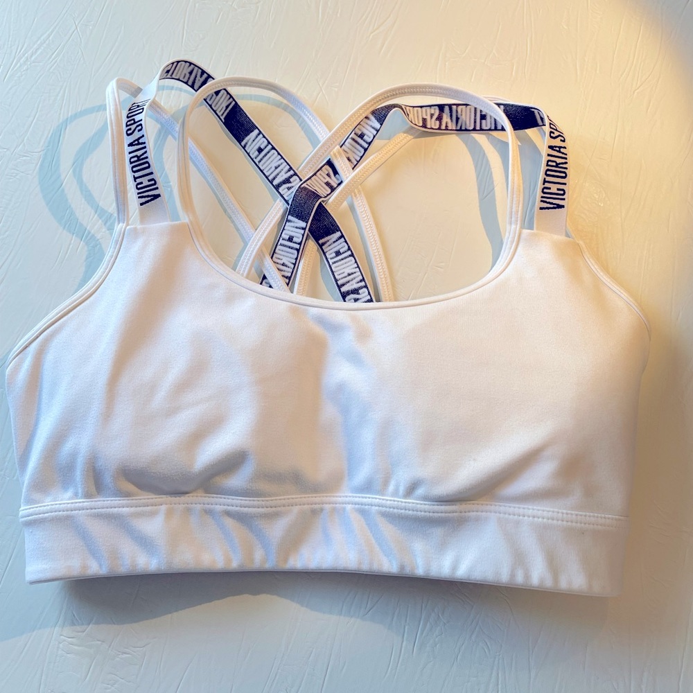VICTORIA SPORT - White Strappy Sports Bra
